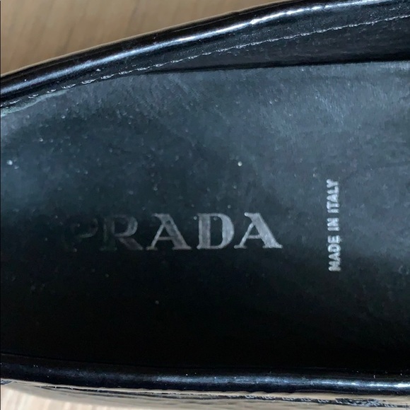 Prada Women's Black Loafers - Picture 5 of 8